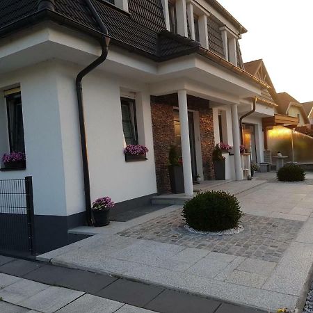 K40 Lägenhet Gerasdorf bei Wien Exteriör bild